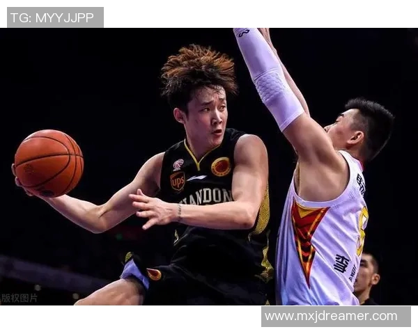 深圳篮球队个人能力深度分析与发展潜力探讨 深圳篮球队个人能力深度分析与发展潜力探讨