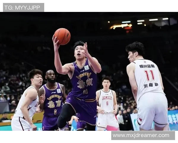 CBA联赛第22轮精彩对决辽宁队迎战广东队争夺季后赛席位 CBA联赛第22轮精彩对决辽宁队迎战广东队争夺季后赛席位