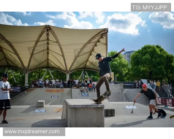 与滑板女王王敏的对话：探索她的滑板生涯与梦想之路